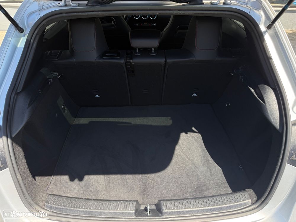 Mercedes-Benz A 180 7G-DCT AMG Line - 28