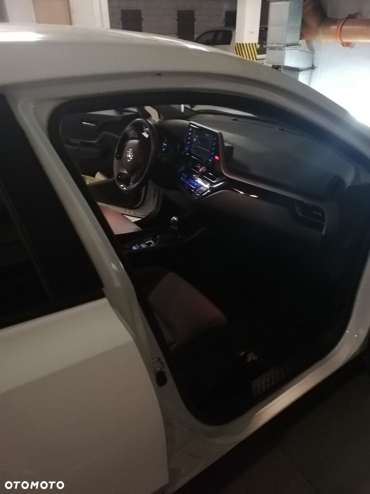 Toyota C-HR - 10