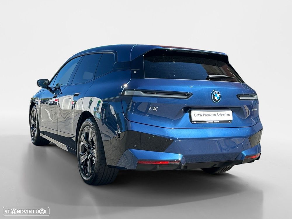 BMW iX - 3