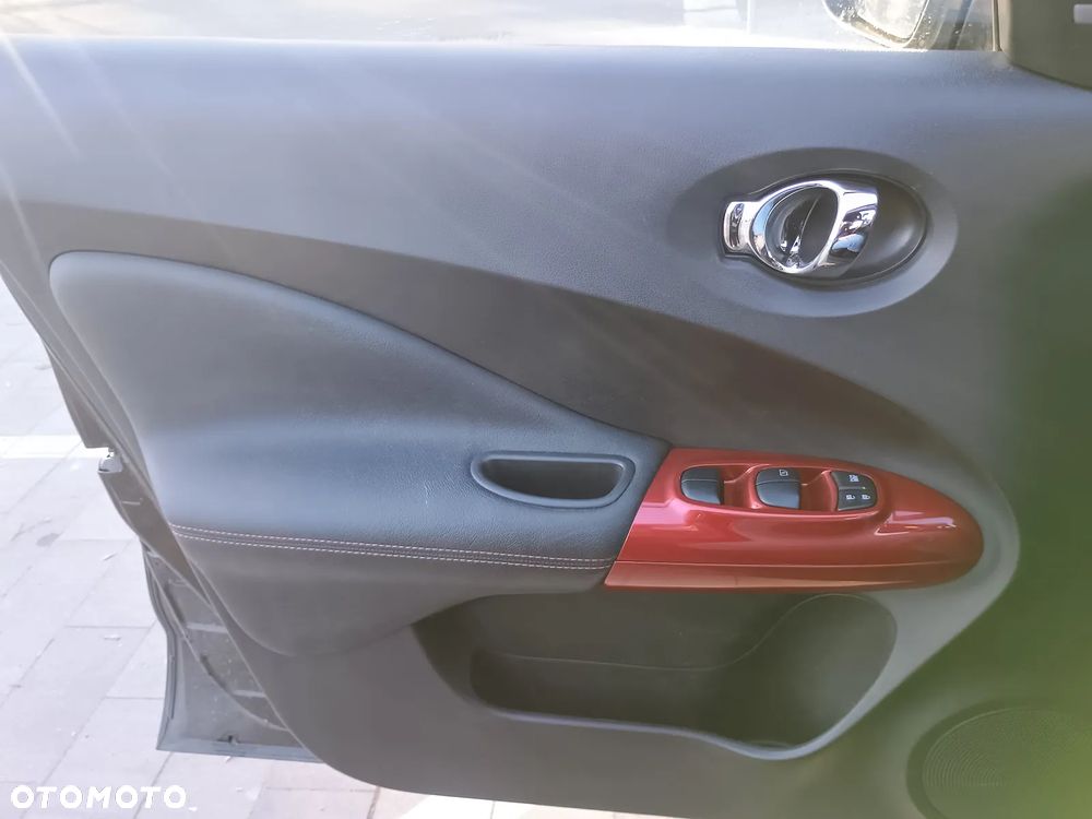 Nissan Juke 1.6 DIG-T Tekna - 17