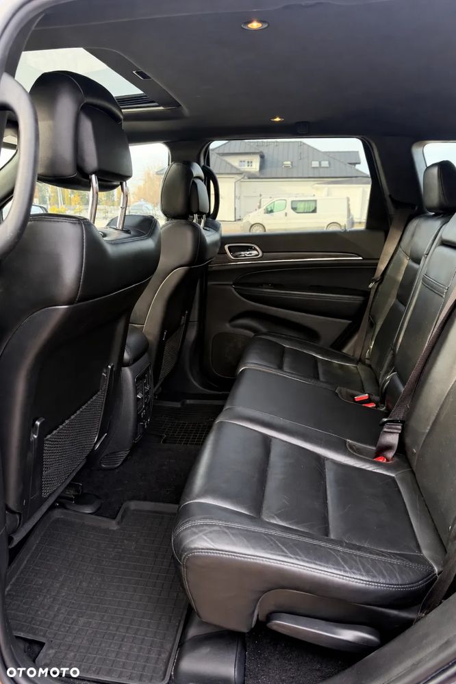 Jeep Grand Cherokee - 14