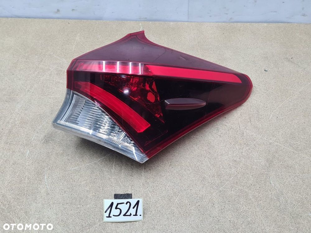 Lampa tył prawy tylna prawa Toyota Auris II 2 2015-2019 - 2