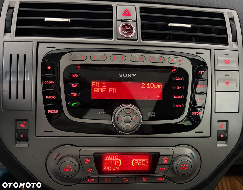 Ford Kuga 2.0 TDCi Titanium FWD - 25