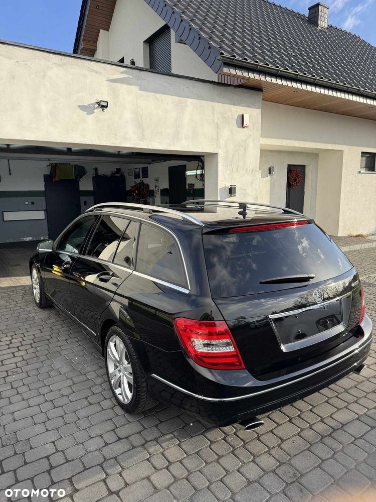 Mercedes-Benz Klasa C 300 CDI DPF 4Matic (BlueEFFICIENCY) 7G-TRONIC Avantgarde - 4