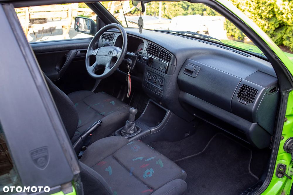 Volkswagen Golf 1.8 - 7