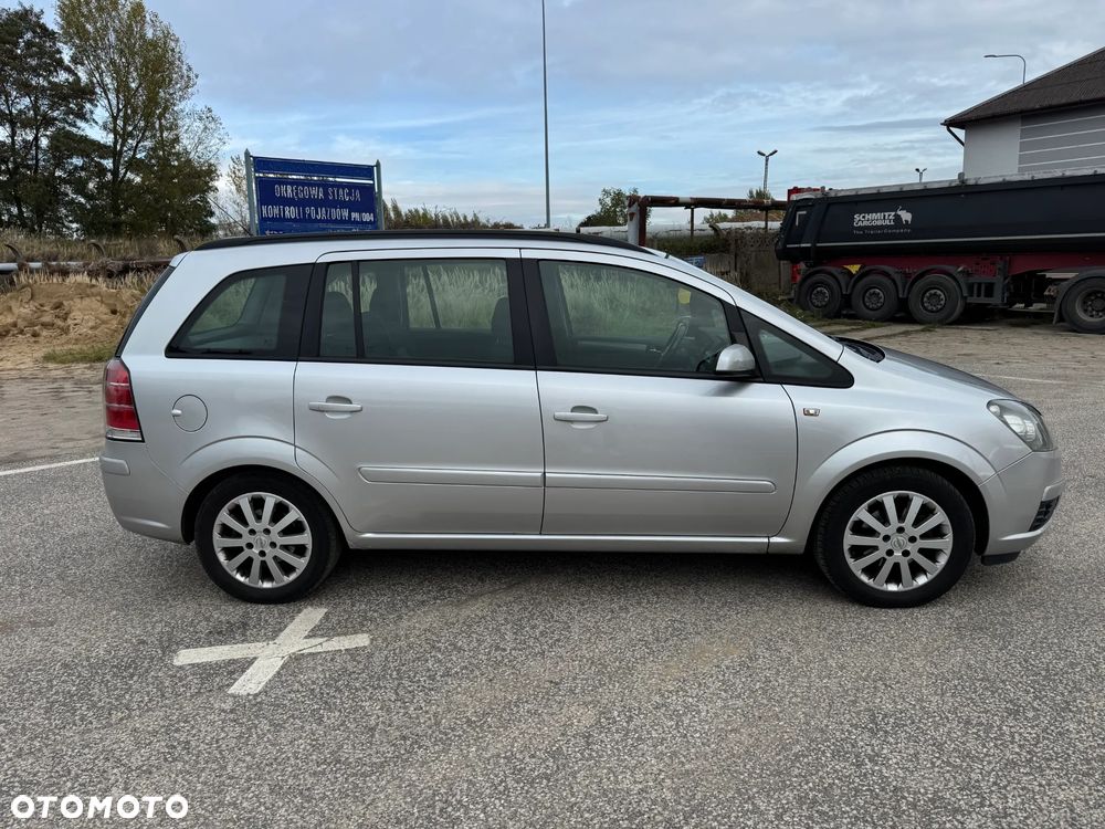 Opel Zafira 1.8 - 11