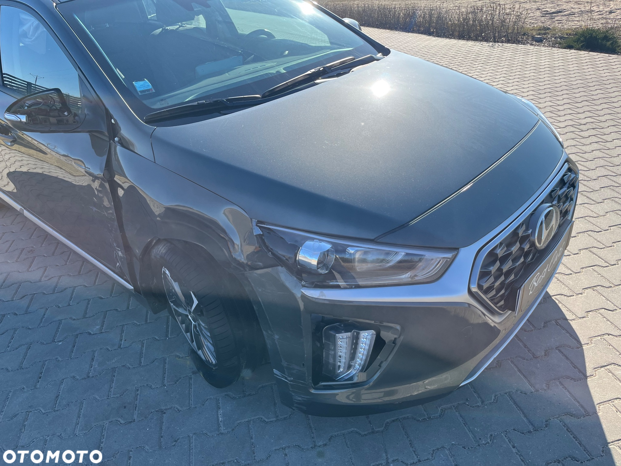 Hyundai IONIQ - 11