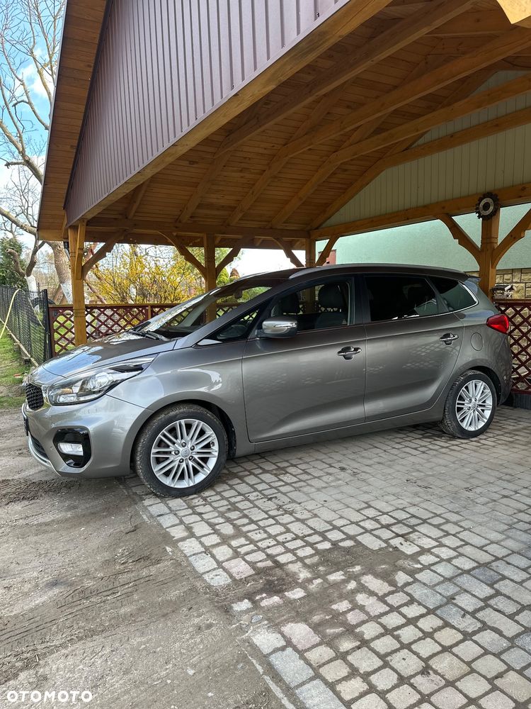 Kia Carens 1.7 CRDi M 7os EU6 - 10