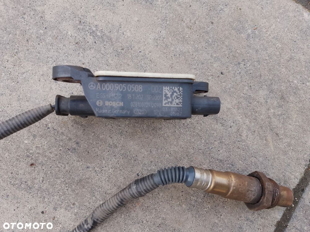 MERCEDES CLA C118 Center Exhaust Soot Particulate Sensor A0009050508 - 3