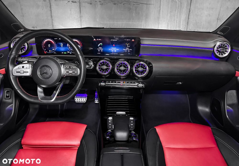 Mercedes-Benz CLA 250 E AMG Line 8G-DCT - 12