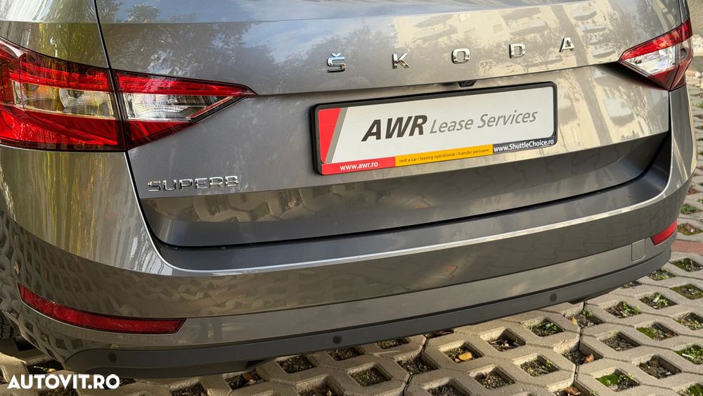 Skoda Superb Combi 2.0 TDI DSG Ambition - 9