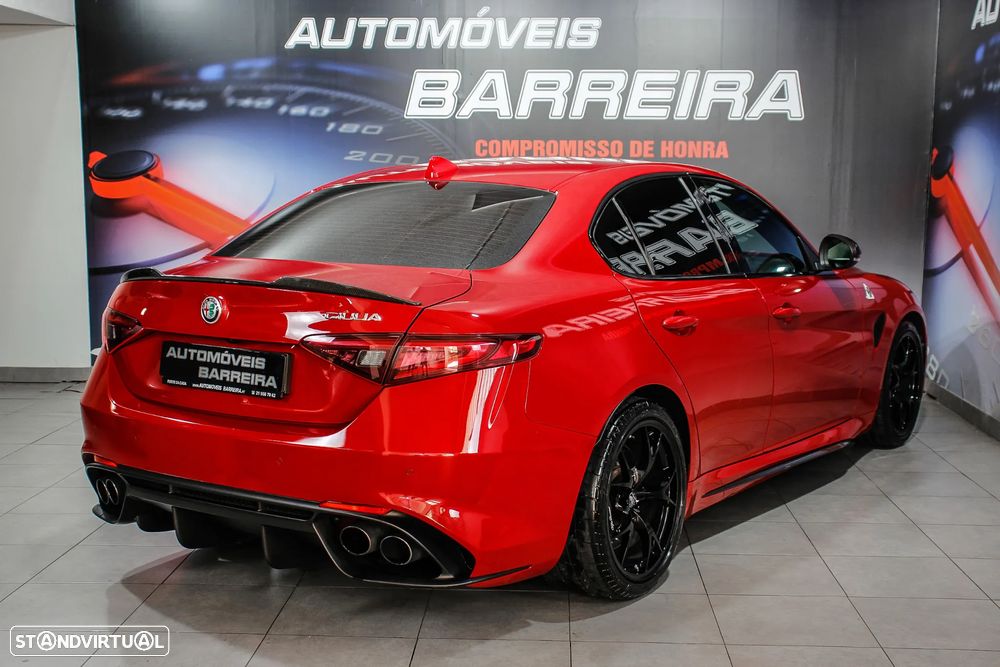 Alfa Romeo Giulia 2.9 Bi-Turbo Quadrifoglio AT8 - 6