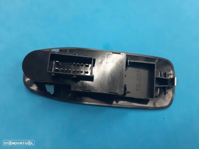 Comando botão vidros Peugeot 208, 3008 e 5008  (96751127zd) NOVO - 3