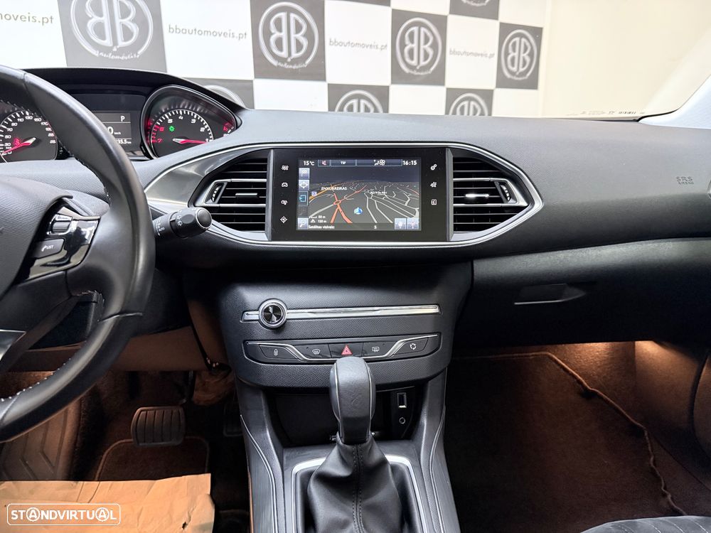 Peugeot 308 PureTech 130 GPF EAT8 Stop & Start Allure Pack - 9