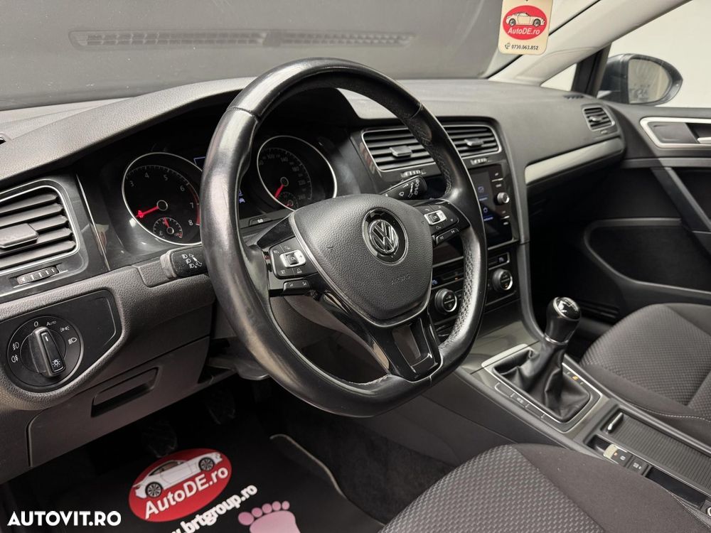 Volkswagen Golf - 5