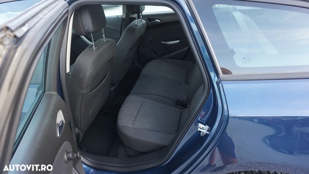 Opel Astra 2.0 CDTI DPF Innovation - 8