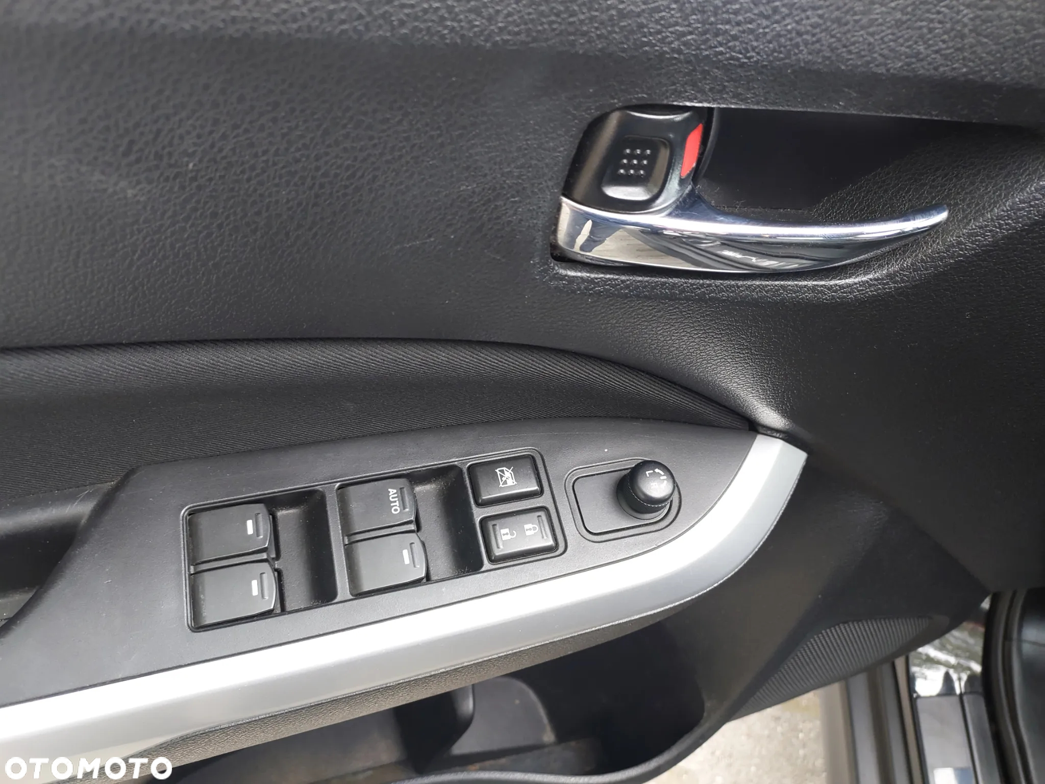 Suzuki Vitara 1.6 Comfort 2WD - 14