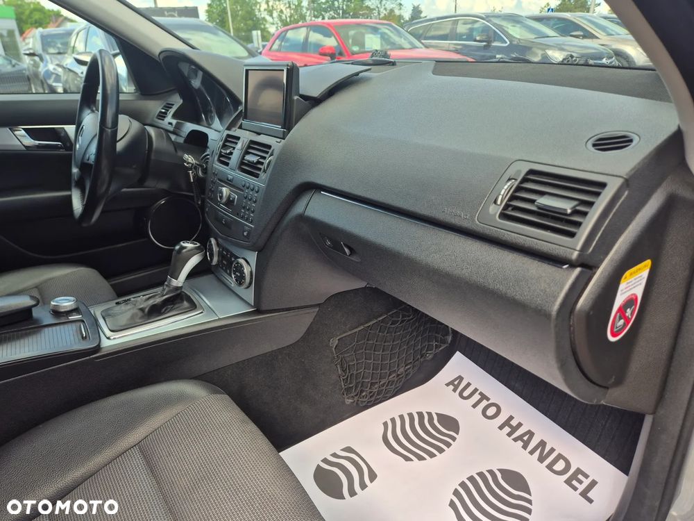 Mercedes-Benz Klasa C 200 (BlueEFFICIENCY) 7G-TRONIC Avantgarde - 19