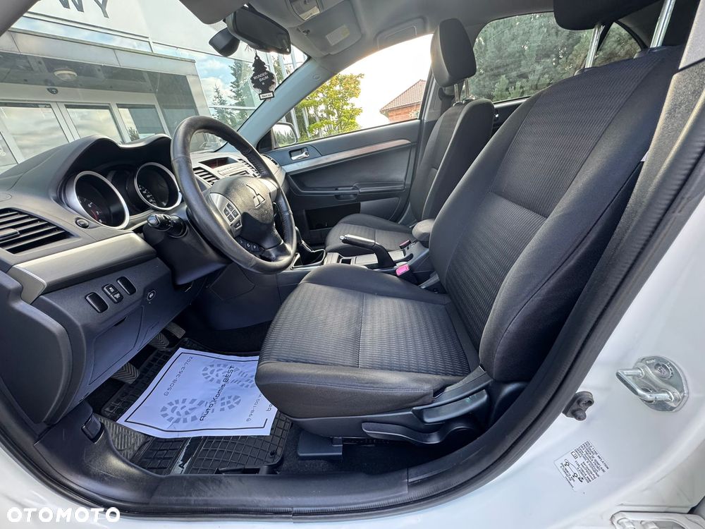 Mitsubishi Lancer 1.6 Invite - 15