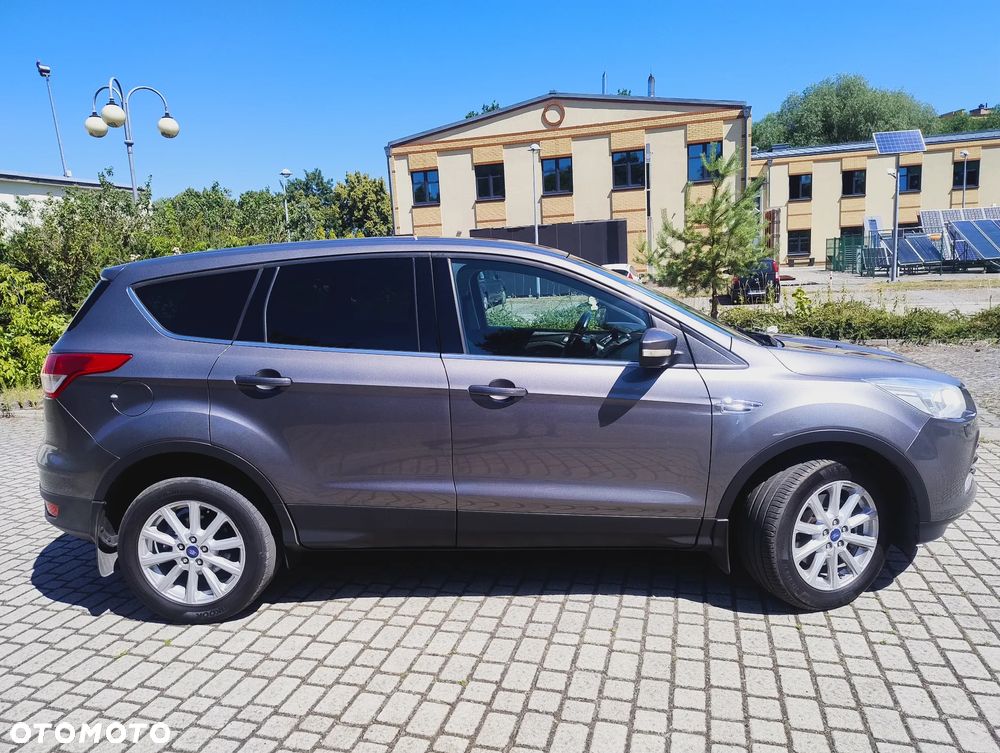 Ford Kuga 2.0 TDCi 2x4 Titanium - 2