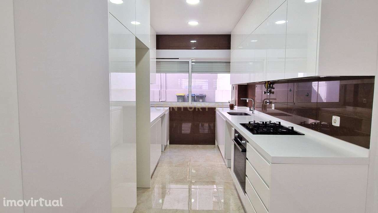 T2 para Arrendamento em Campo de Ourique - rua Correia Teles - Grande imagem: 2/24