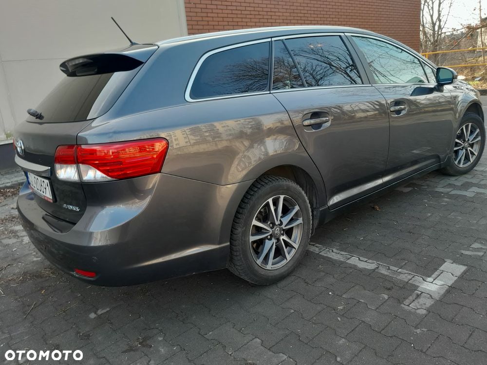 Toyota Avensis 1.8 Premium - 7