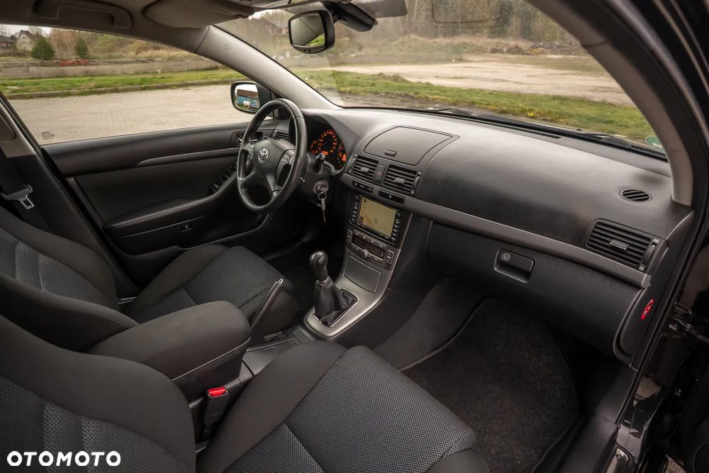 Toyota Avensis 1.8 VVT-i Combi - 6