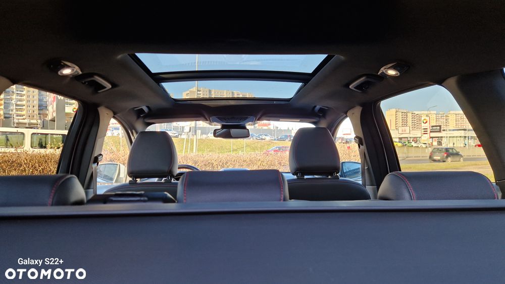 Ford Kuga 1.5 EcoBoost 2x4 ST-Line - 24