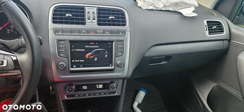 Volkswagen Polo 1.2 TSI Blue Motion Technology Allstar - 9