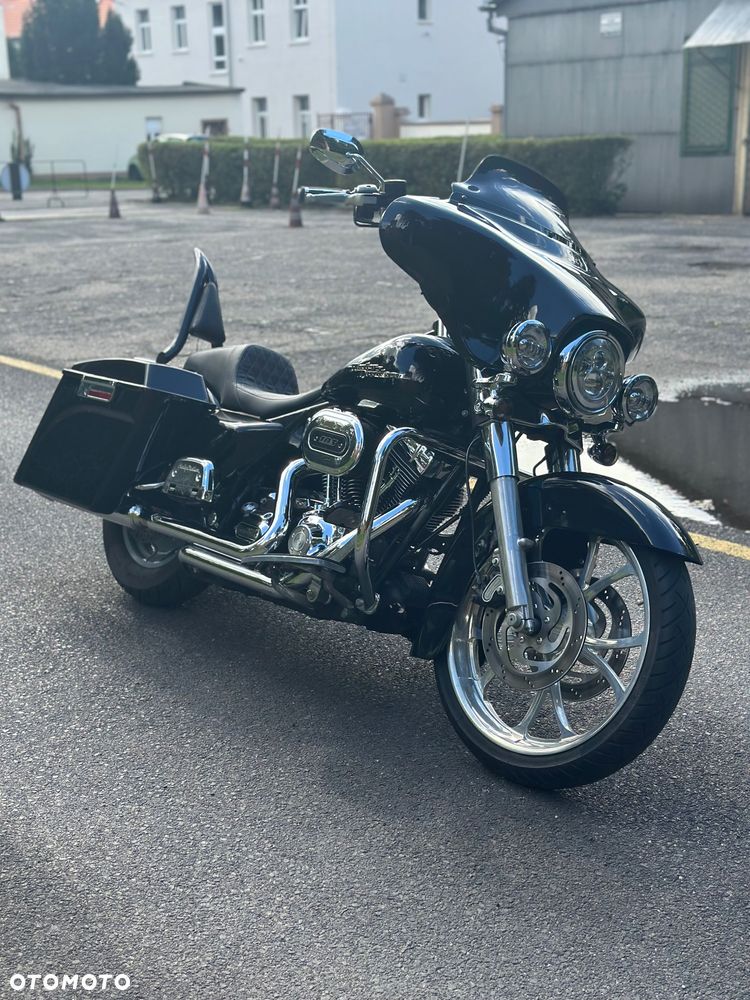 Harley-Davidson Touring Street Glide - 15