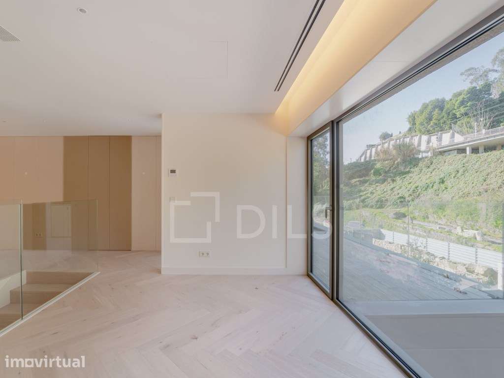 Moradia T4 Duplex, com jardim e piscina, frente ao Rio Douro - Grande imagem: 4/120