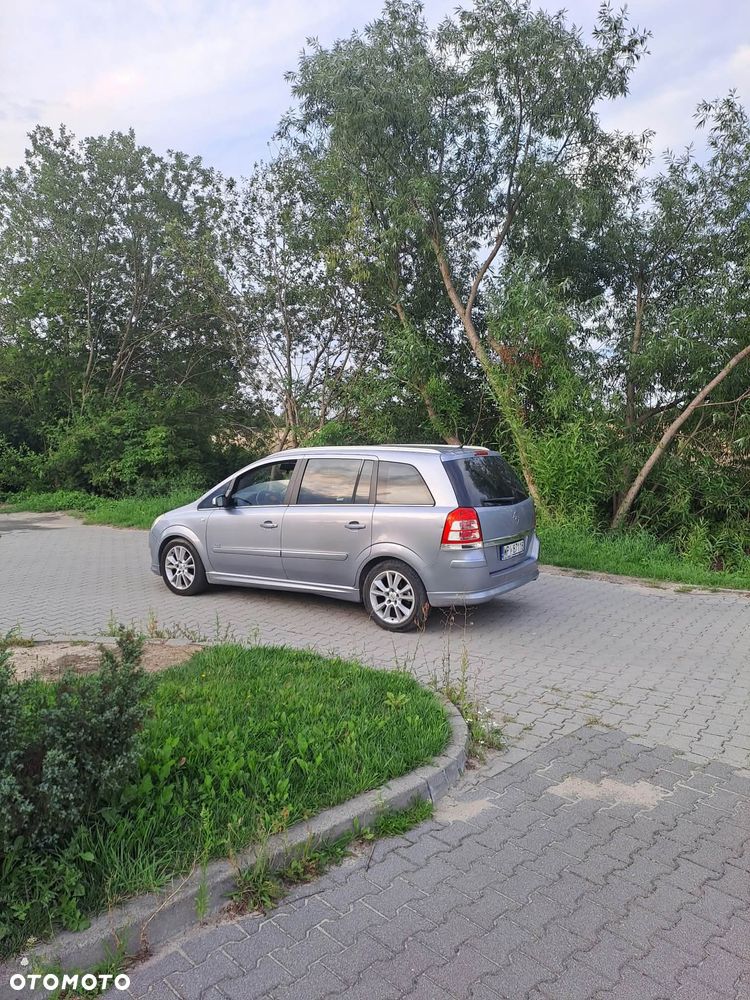 Opel Zafira 2008 photo 2