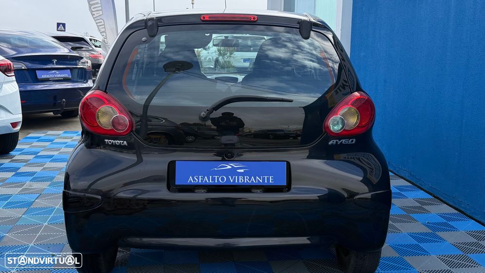 Toyota Aygo 1.0 + AC - 5