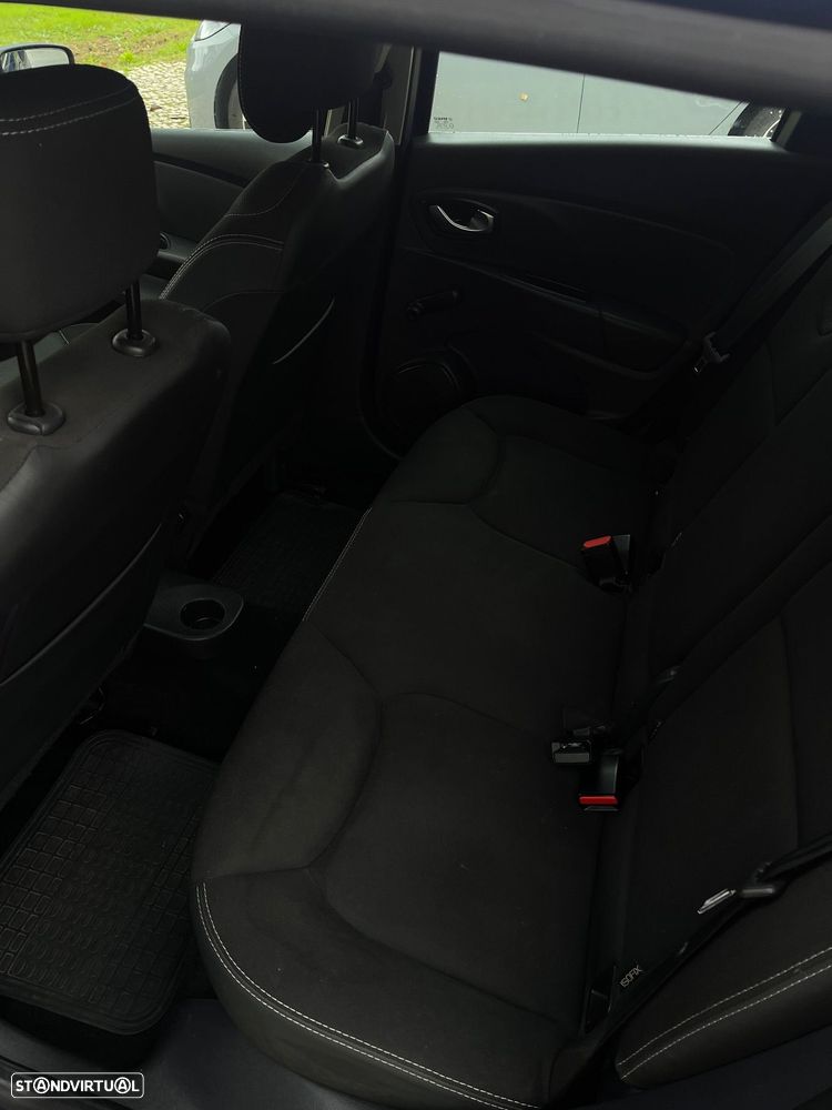 Renault Clio Sport Tourer - 10