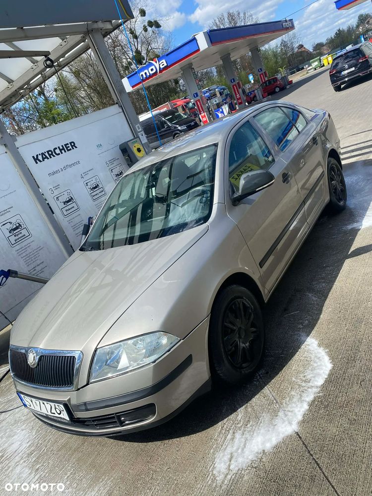 Skoda Octavia 1.6 Tour - 6