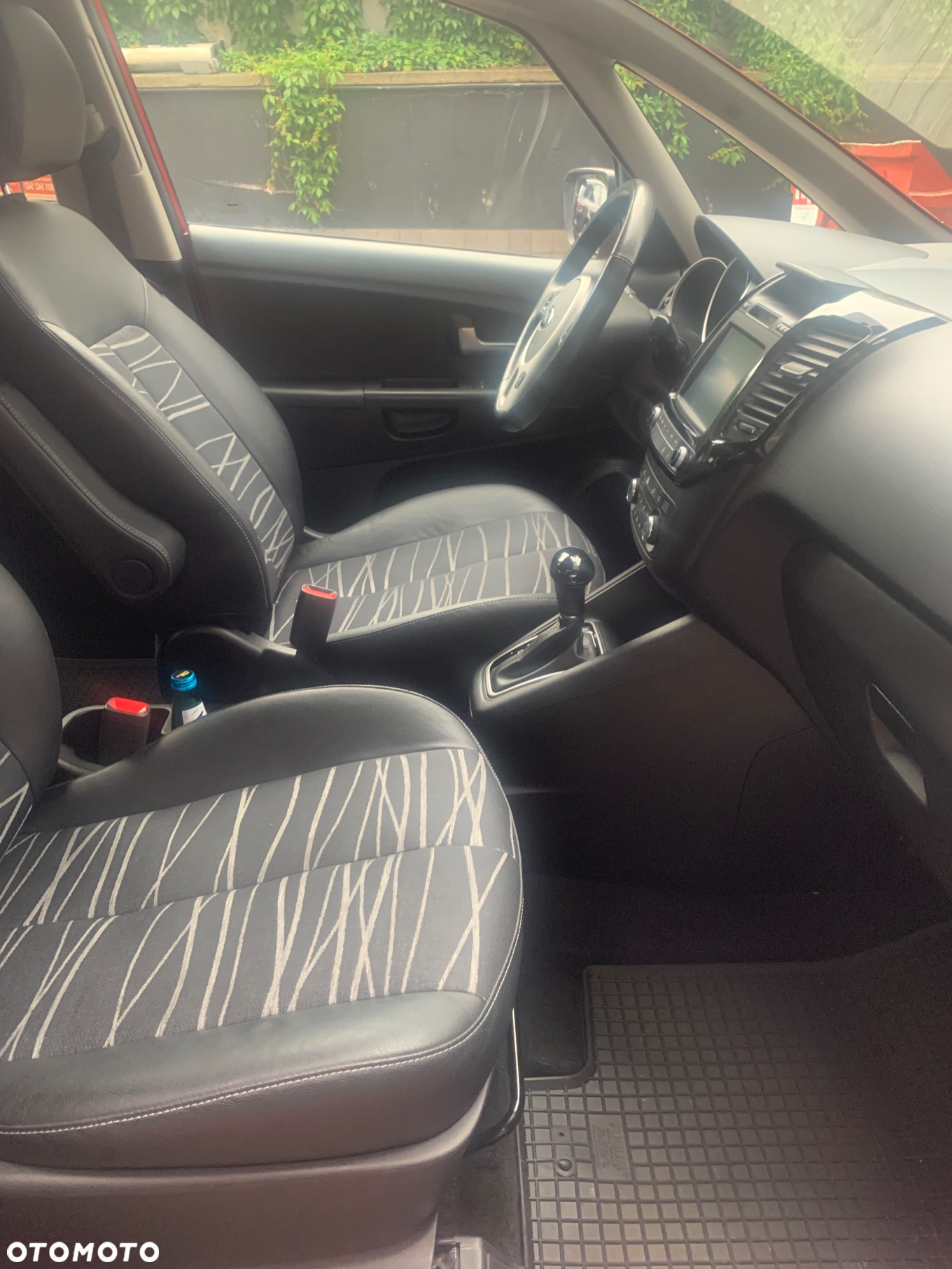 Kia Venga - 11