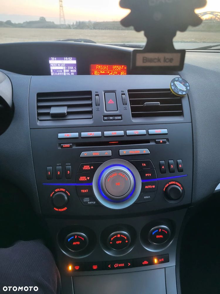 Mazda 3 - 25
