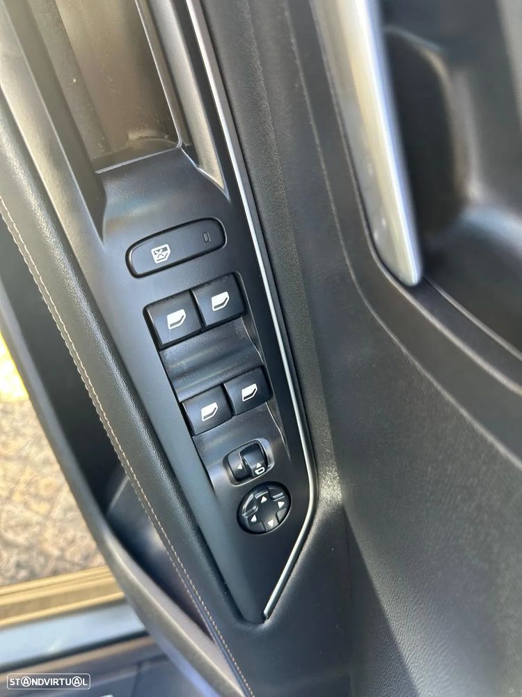Peugeot 3008 1.6 Hybrid4 GT Line e-EAT8 - 11