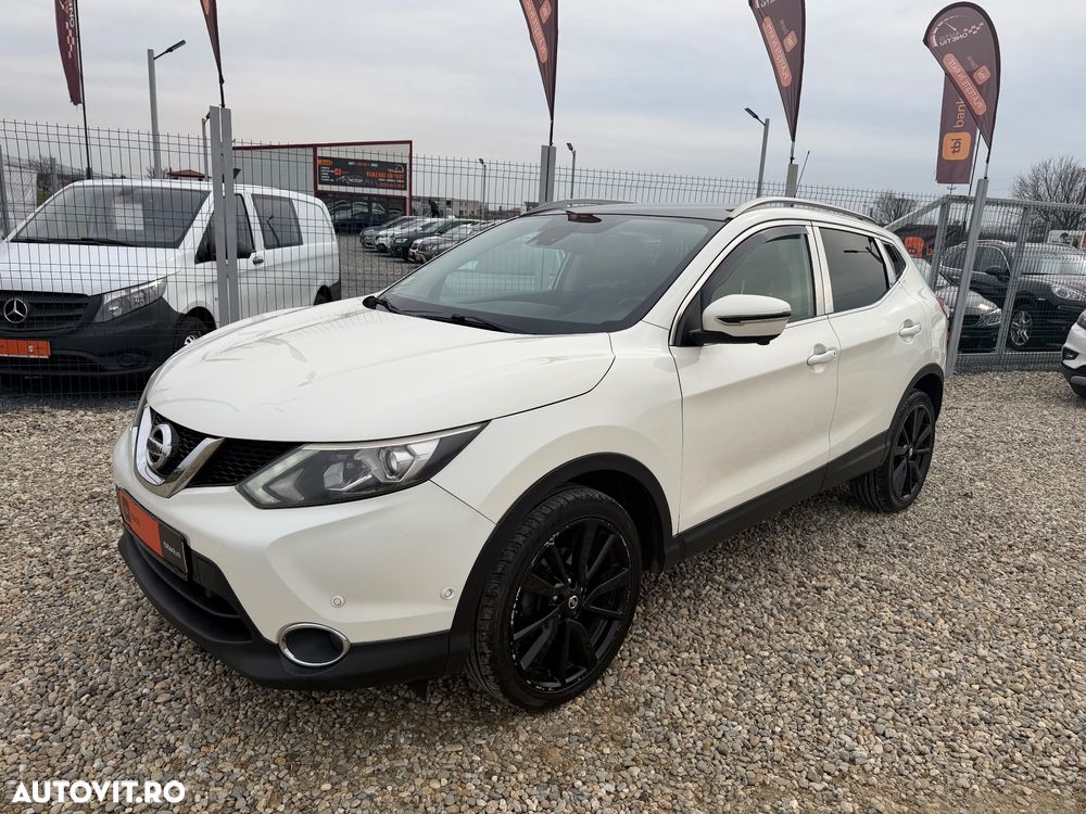 Nissan Qashqai 1.6 DCI Xtronic TEKNA - 1
