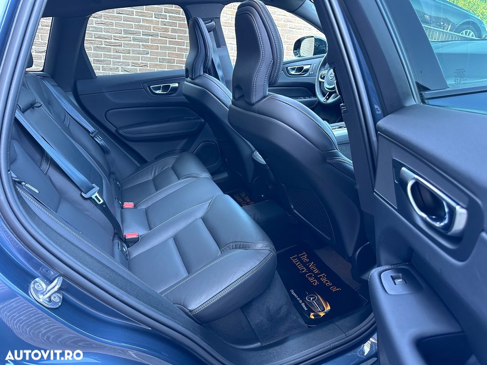 Volvo XC 60 B4 MHEV AT8 AWD R-Design - 15