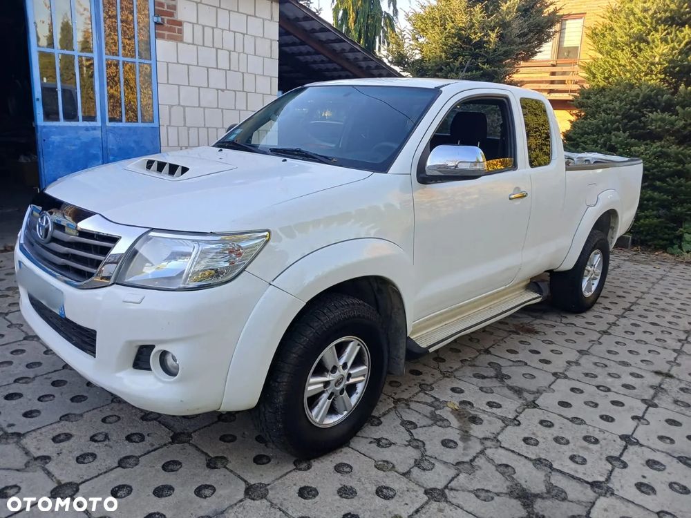 Toyota Hilux D4-D DLX 4x4 4os - 2