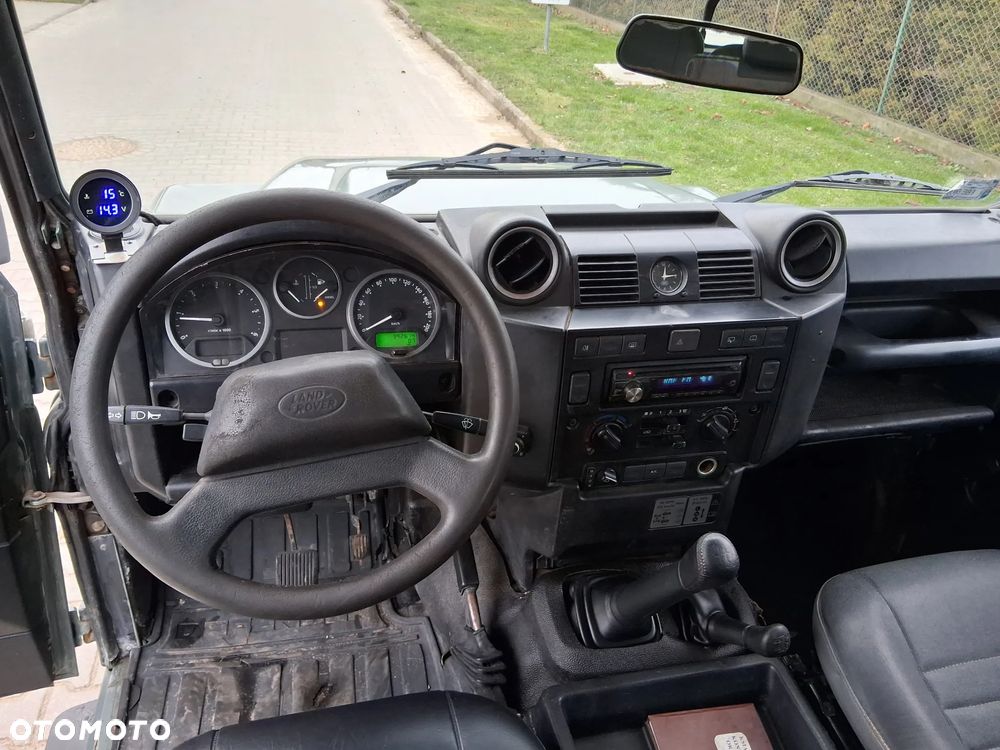 Land Rover Defender 2.4 TD4 SE - 10