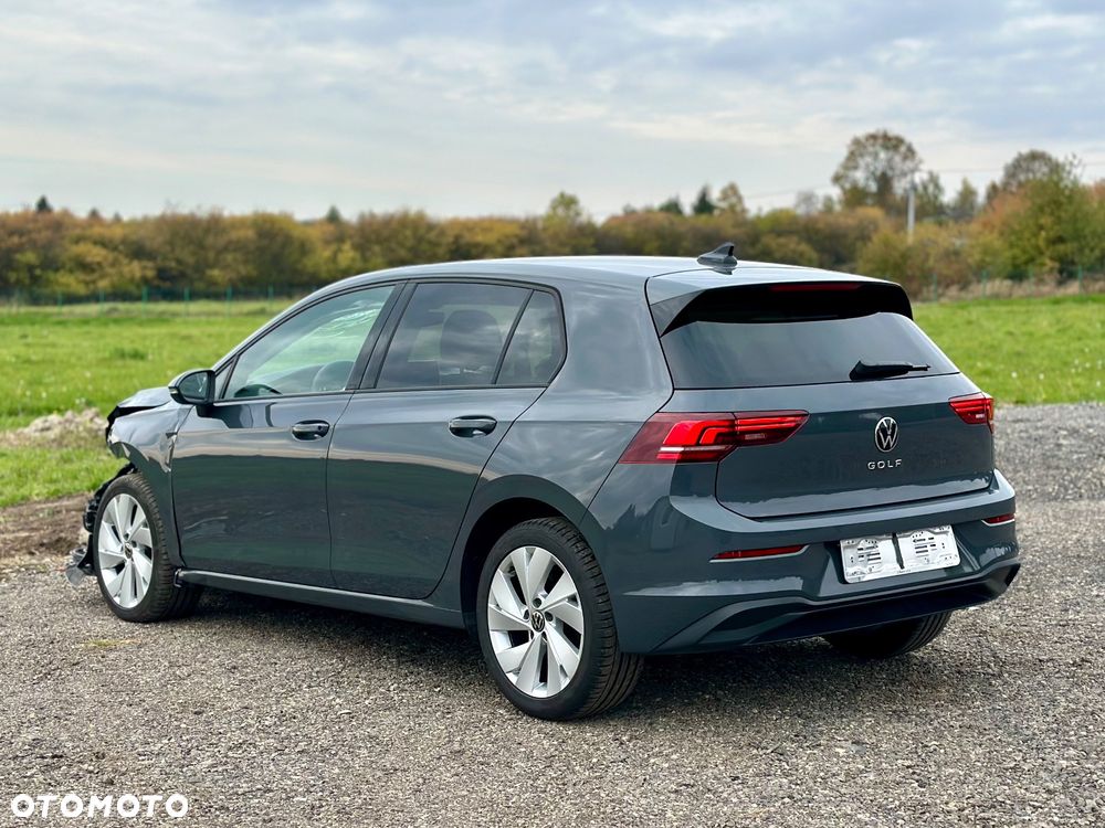 Volkswagen Golf - 11