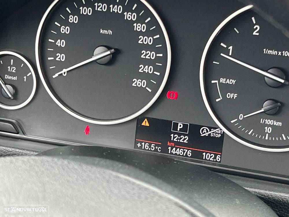 BMW 318 d Touring Auto - 16