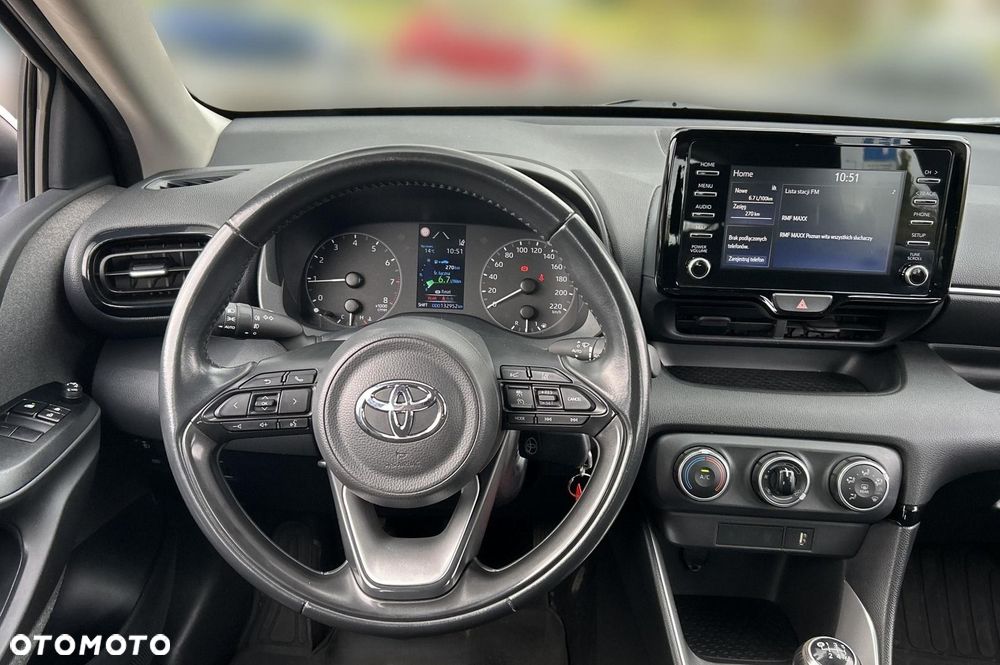 Toyota Yaris - 12