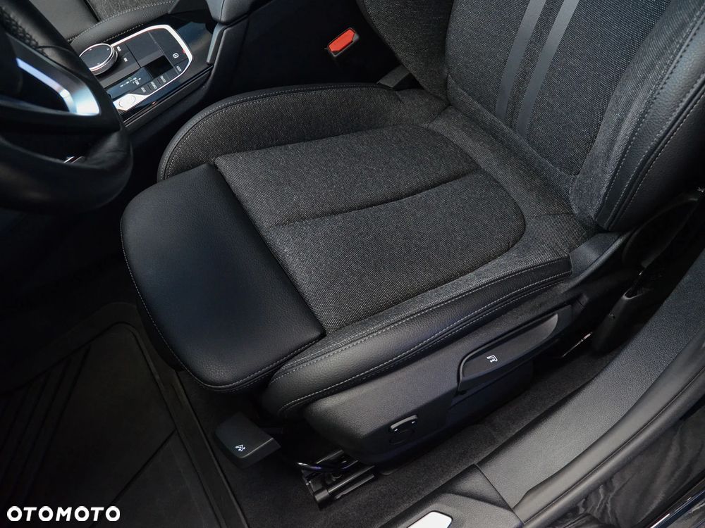 BMW Seria 1 118d Sport Line - 23