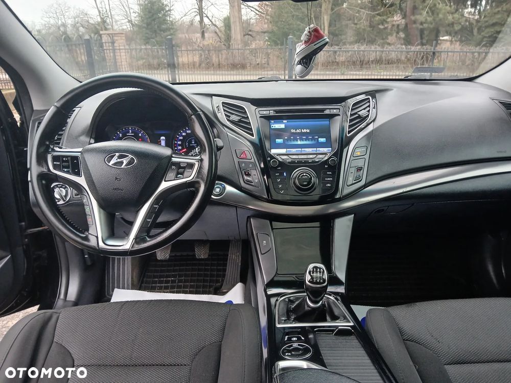 Hyundai i40 1.7 CRDi Comfort + - 17