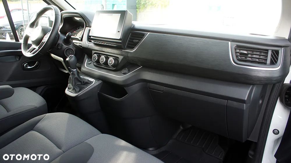 Renault Trafic SpaceClass 2.0 dCi Escapade EDC - 19