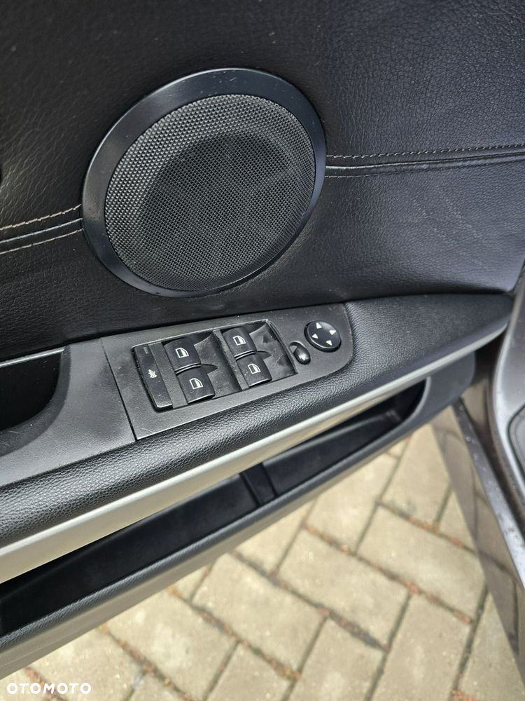 BMW Seria 3 - 16