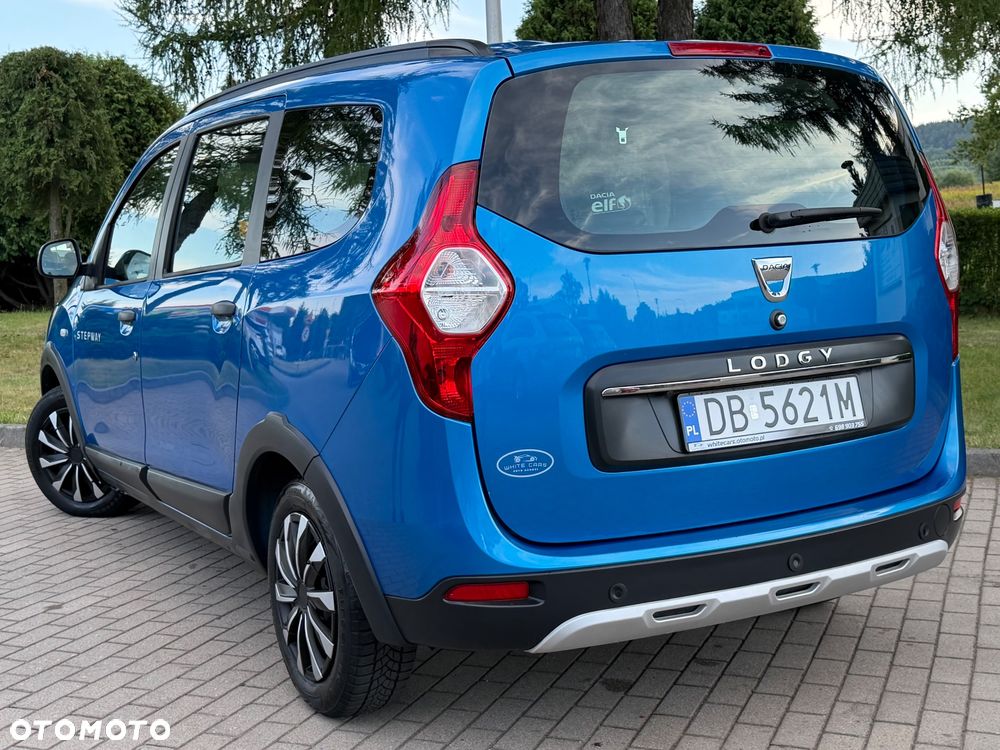 Dacia Lodgy TCe 115 Stepway - 23